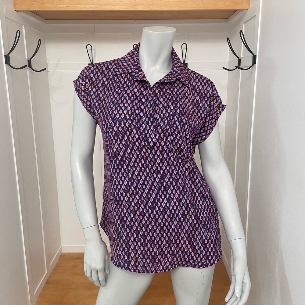 Pleione Anthropologie Blue and Pink Leaf Pattern Blouse